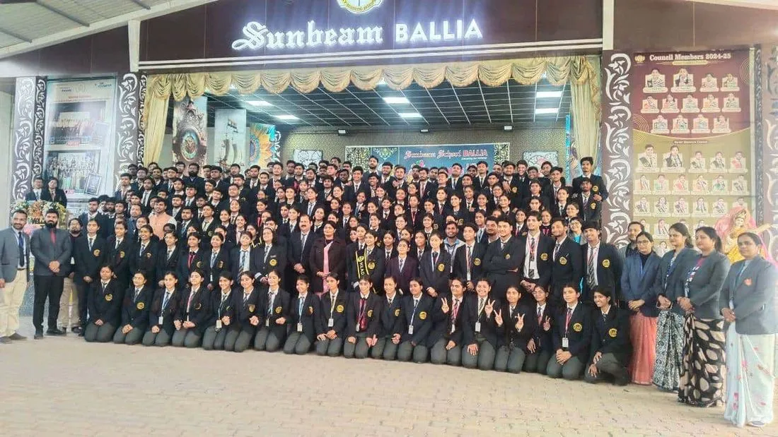 Students and staff gathered at the Sunbeam School Ballia entrance.